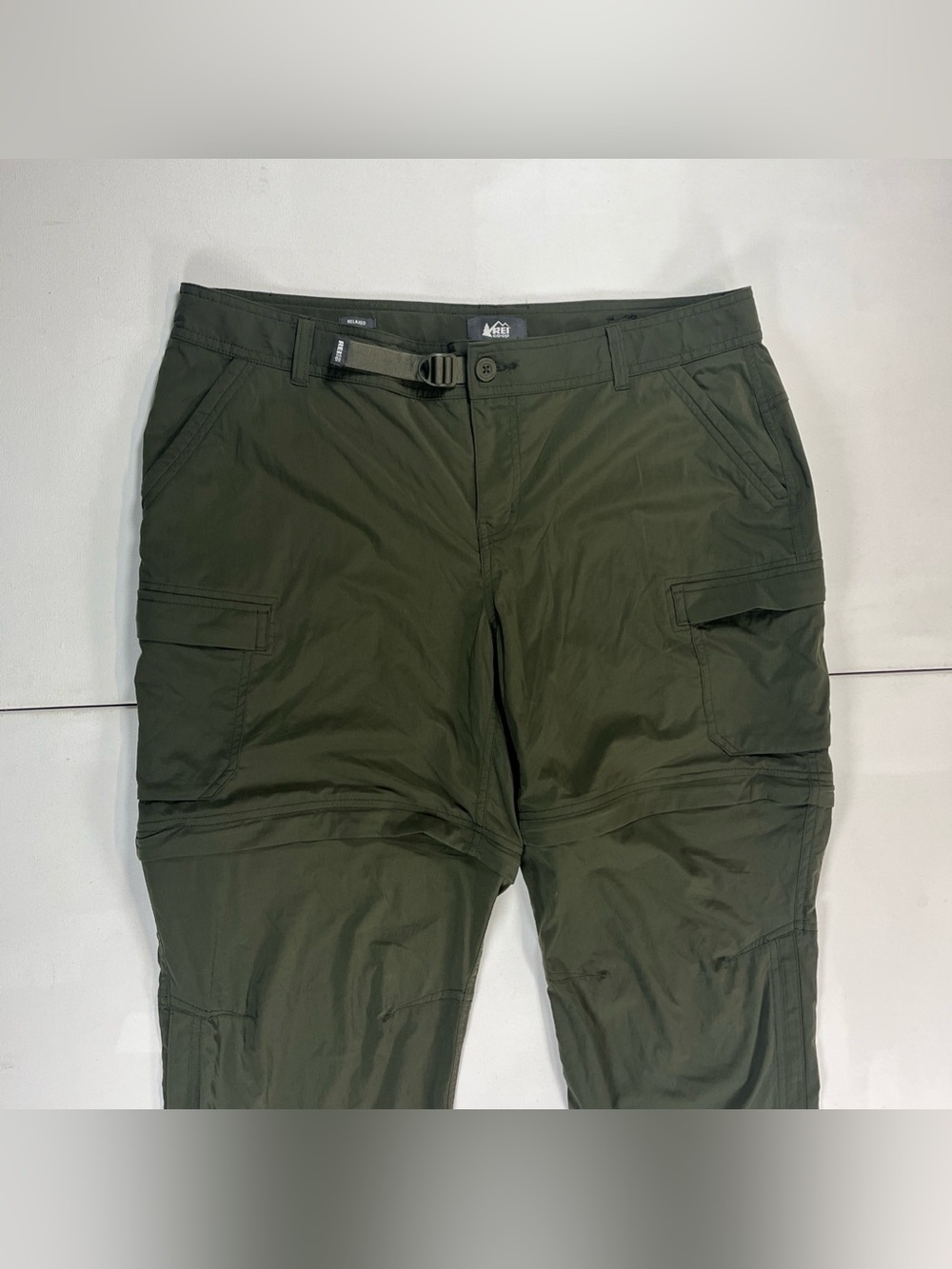 REI Co-op Sahara Convertible Hiking Pants Womens 16 Petite Green Relaxed Zip Off - Picture 4 of 16